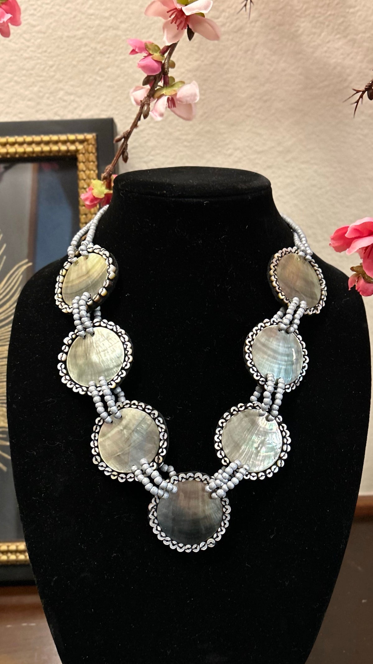 Mohea mop necklace