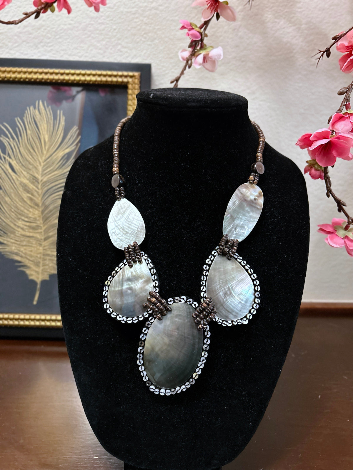 Mohea mop necklace