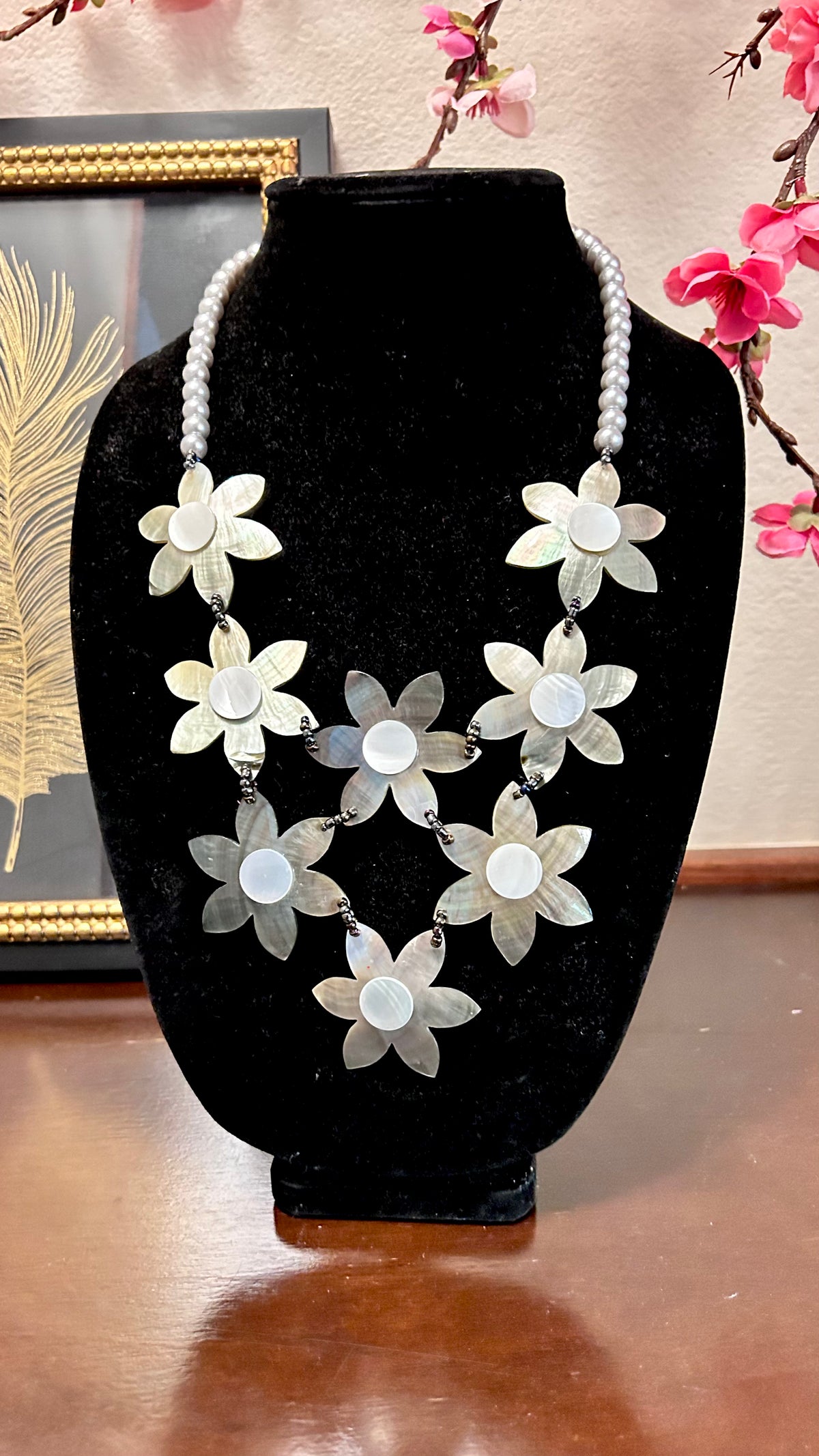 Herenui mop necklace