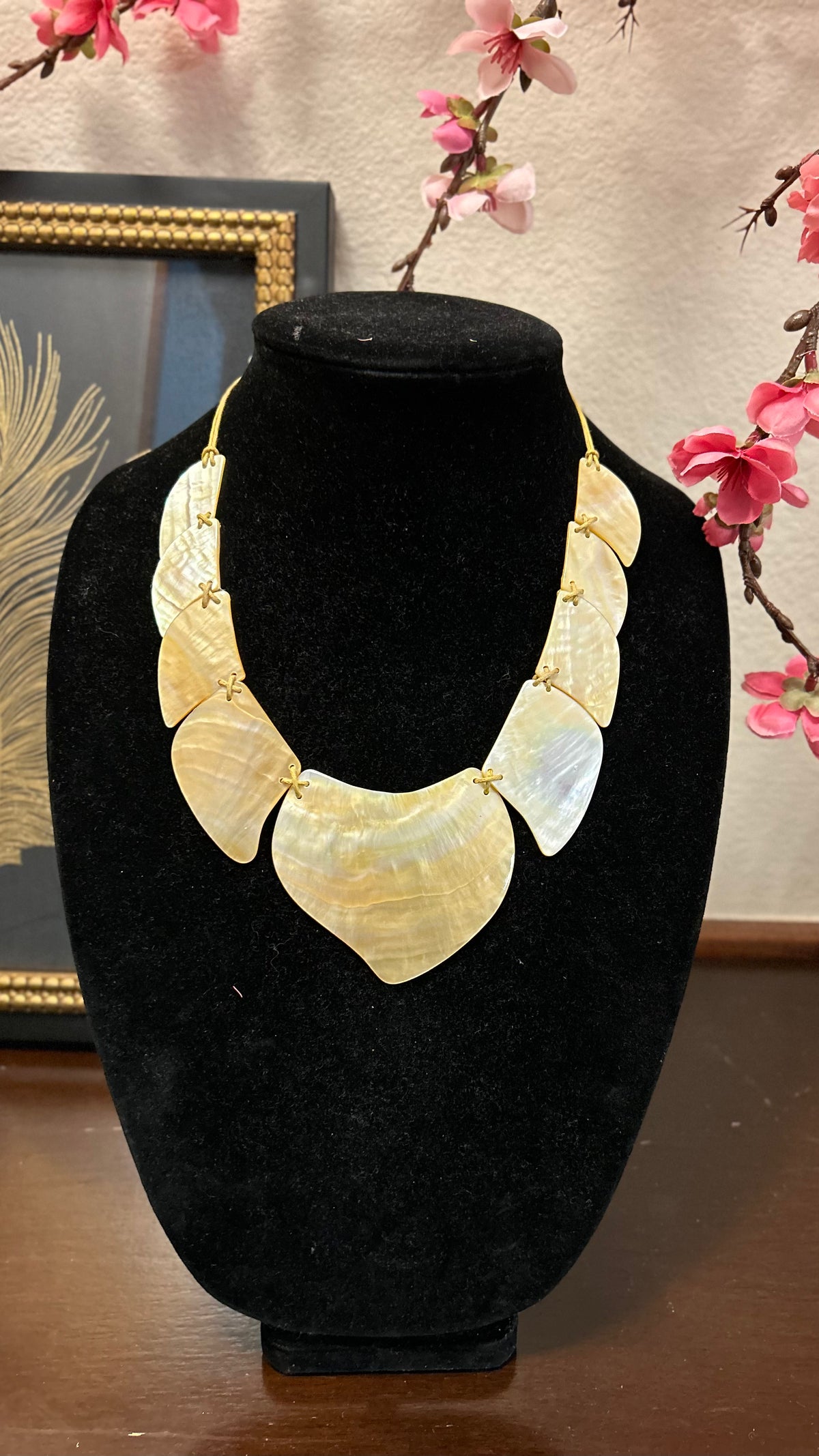 Elena mop necklace