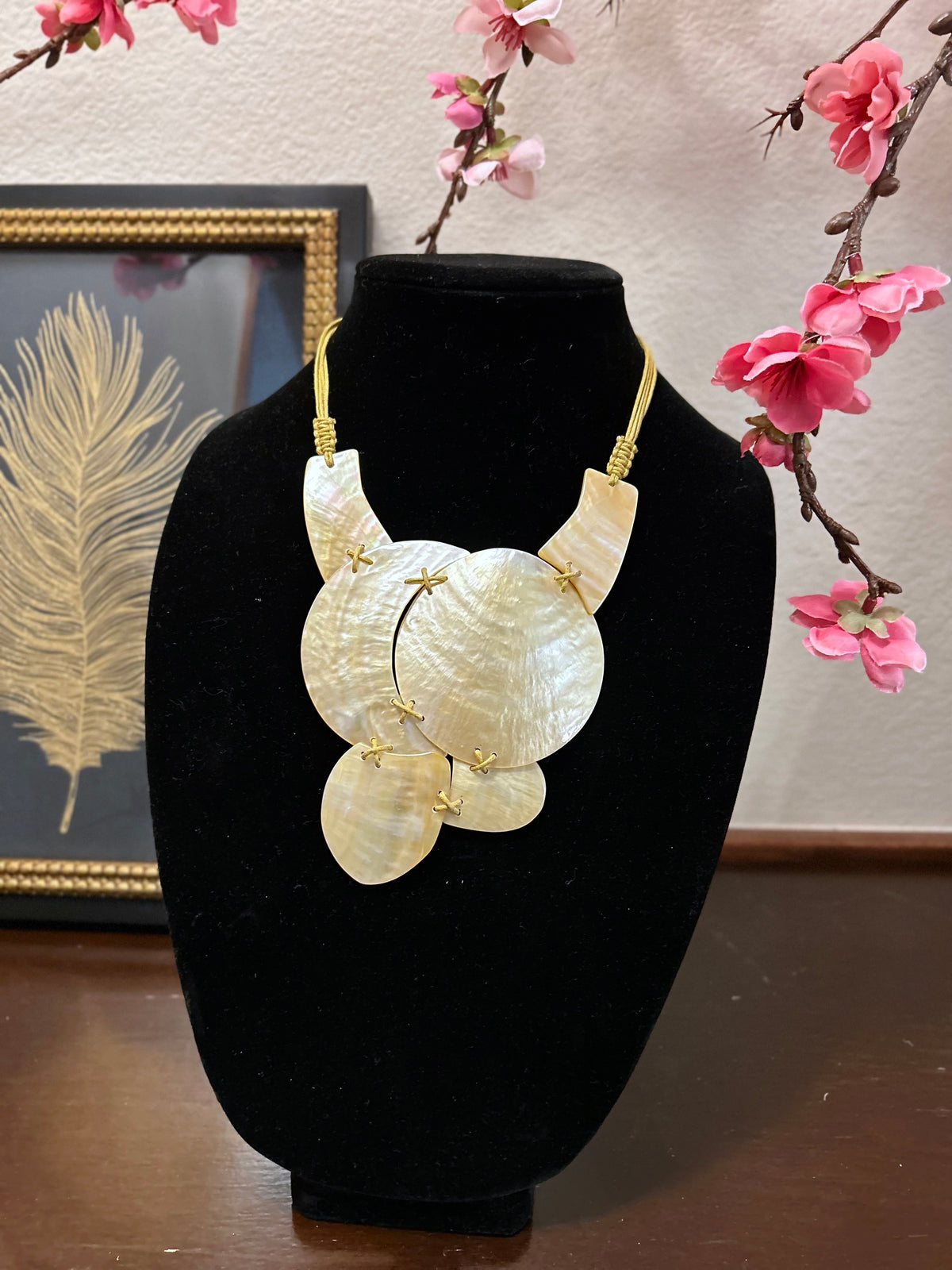 Malie mop necklace