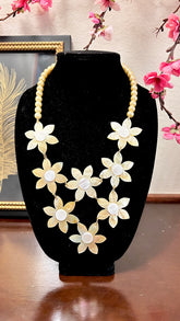 Herenui mop necklace
