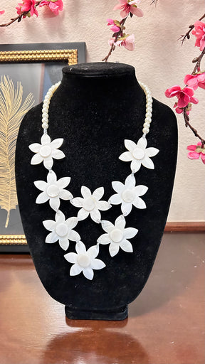 Herenui mop necklace