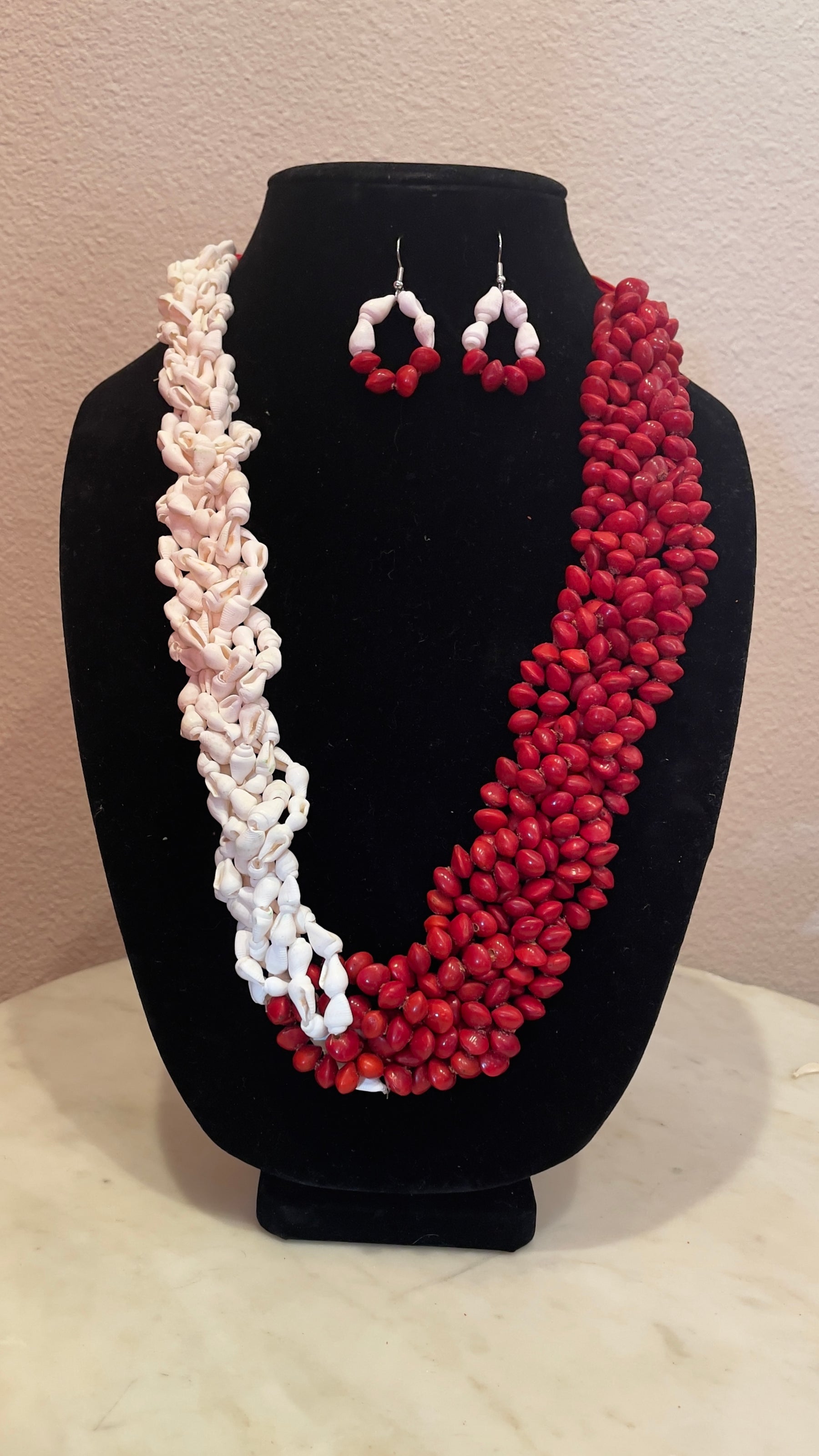 Lopa seed necklace set