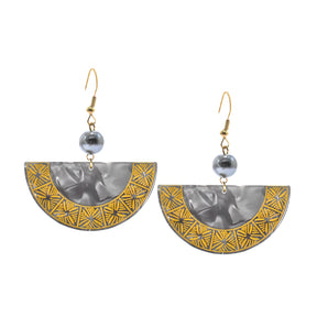 Fan acrylic earrings