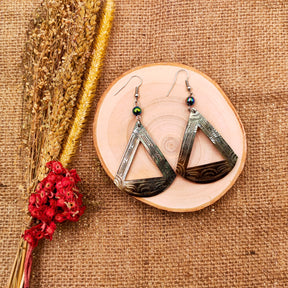 Natia Carved MOP Earrings