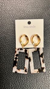 Lilian turtle Shell earrings