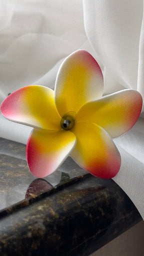 Tiare Flower With Black Pearl Hair Sei