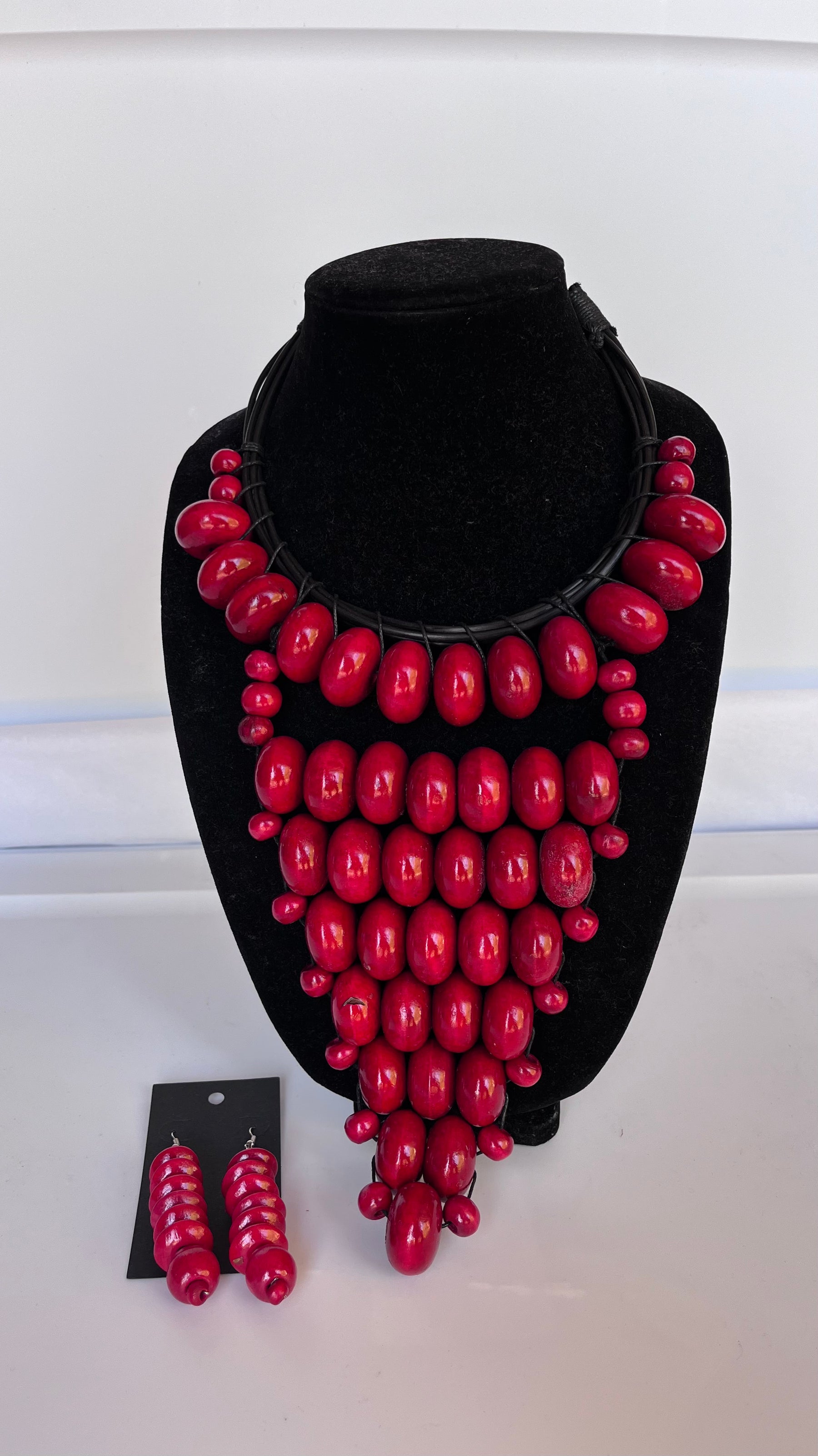 Triangle statement necklace set